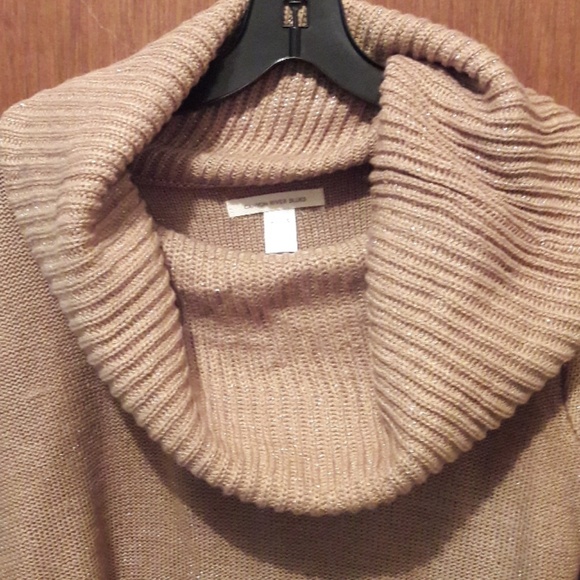 Sweater - Picture 4 of 4